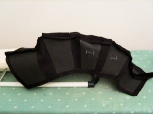 Single Bracer, Sewn together in outer seam